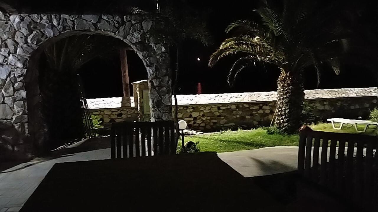 Το Πετρινο Villa Agia Marina Mikrolimanou Luaran gambar