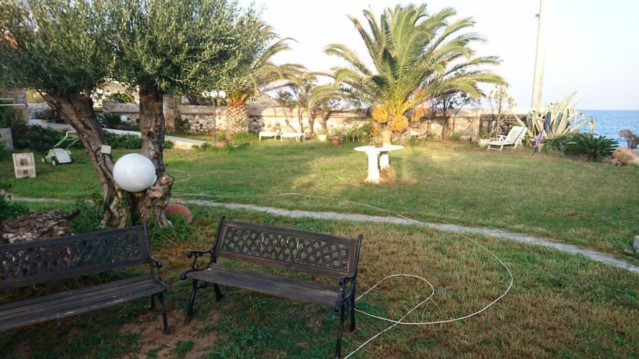 Το Πετρινο Villa Agia Marina Mikrolimanou Luaran gambar